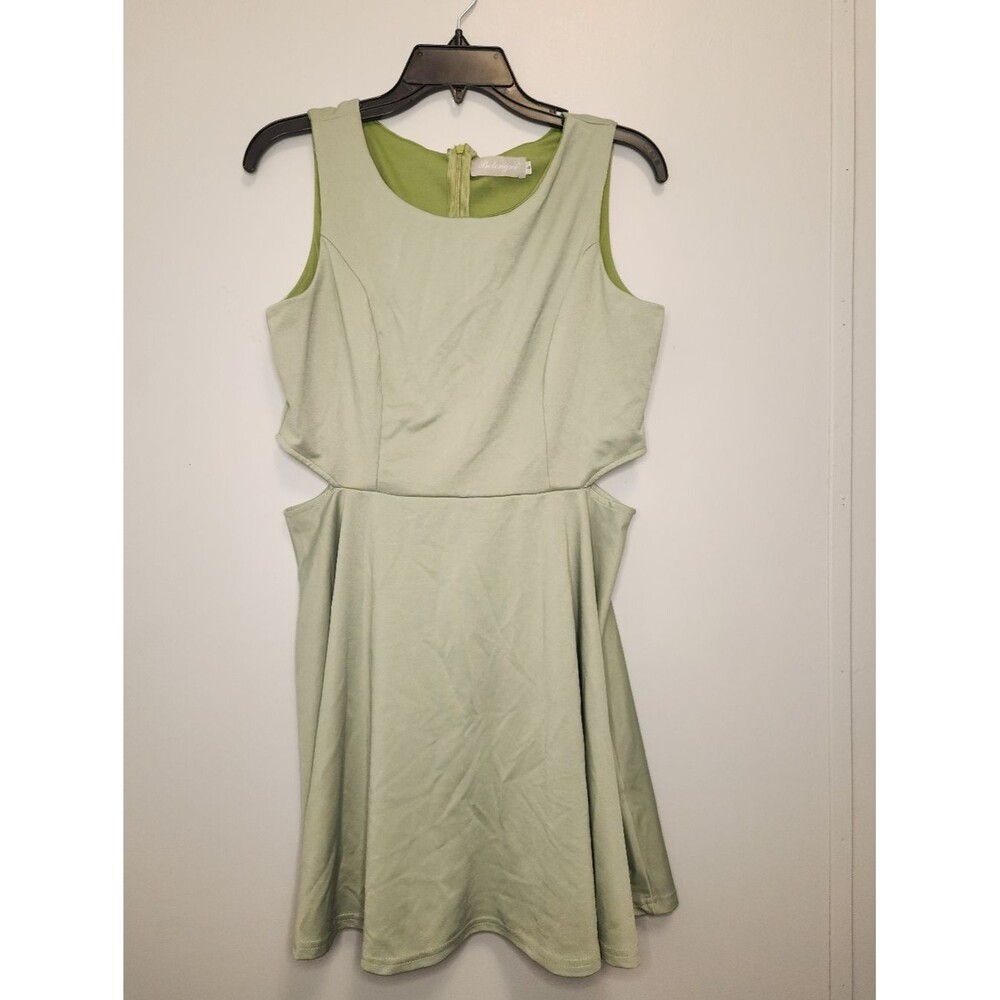Belongsci Sleeveless Fit-and-Flare Dress With Cutouts. Size Large